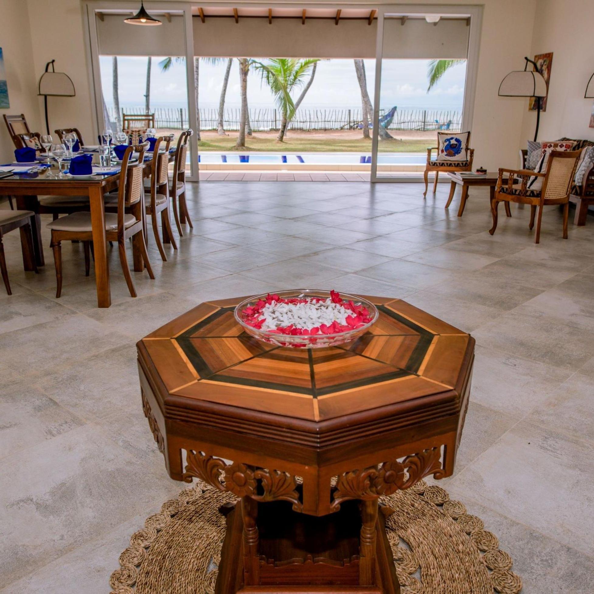 Arhimser Villa-Superb 4 Bedroom Beachfront For 8 In Ranna, Tangalle, Bb, Pool, Free Pick Up For 7 Night Stays Arriving Together, Serviced, Taxes Included Exterior foto