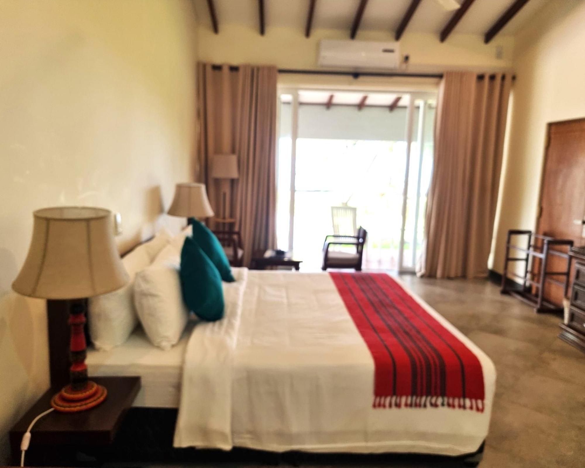 Arhimser Villa-Superb 4 Bedroom Beachfront For 8 In Ranna, Tangalle, Bb, Pool, Free Pick Up For 7 Night Stays Arriving Together, Serviced, Taxes Included Exterior foto