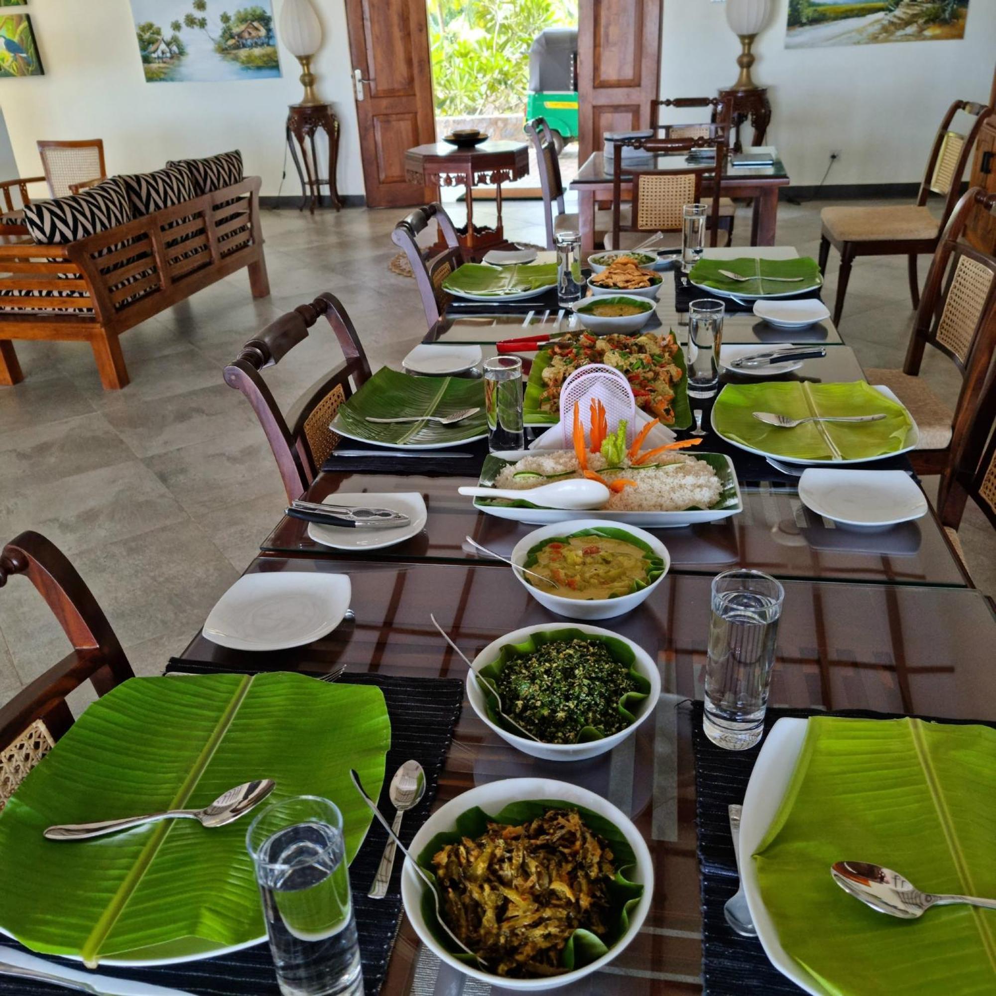 Arhimser Villa-Superb 4 Bedroom Beachfront For 8 In Ranna, Tangalle, Bb, Pool, Free Pick Up For 7 Night Stays Arriving Together, Serviced, Taxes Included Exterior foto